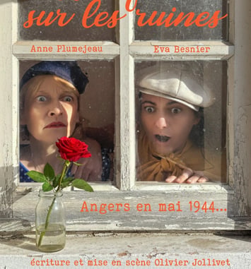 Une fleur sur les ruines