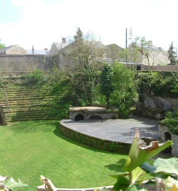 Visites guidées des arènes de Doué-la-Fontaine, de leurs galeries souterraines et des halles