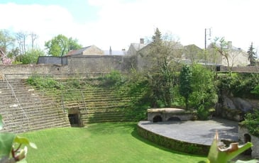 Visites guidées des arènes de Doué-la-Fontaine, de leurs galeries souterraines et des halles
