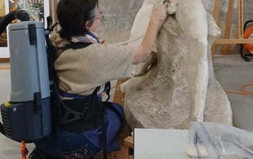 Restauration en public d'Orphée : rencontre avec la restauratrice Marie Gouret