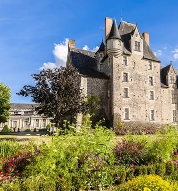 Visite extérieure du château de Baugé