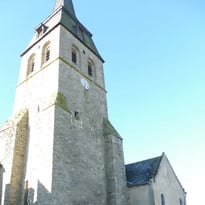 Église Saint-Pierre et chapelle du cimetière