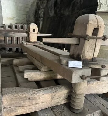 Visite des Caves des Greniers Saint Jean