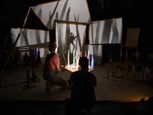 Pouvoir - Une Tribu Collectif - Le Cargo